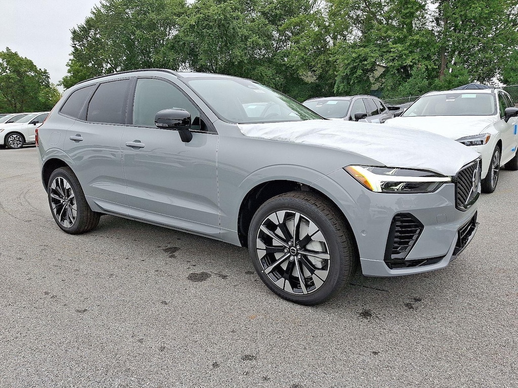 New 2026 Volvo XC60 plug-in hybrid T8 Plus SUV