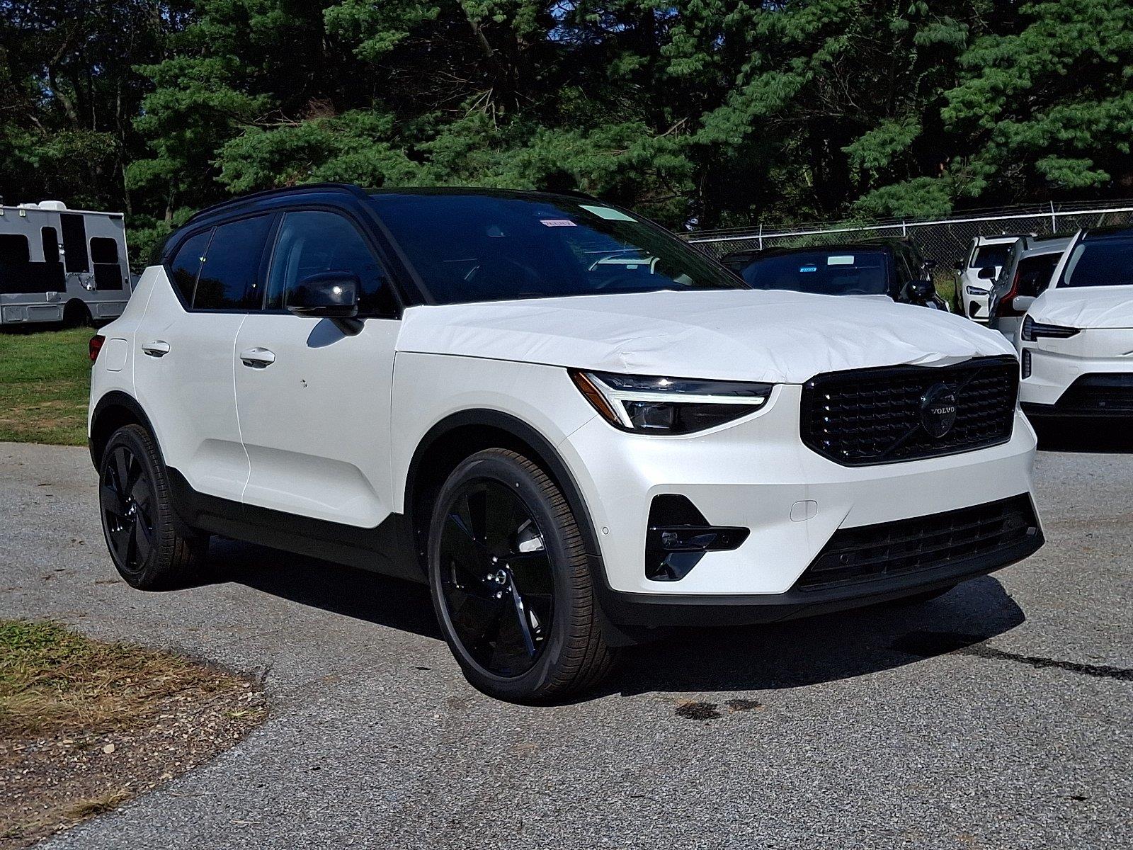 2026 Volvo XC40 B5 Ultra Black Edition AWD SUV