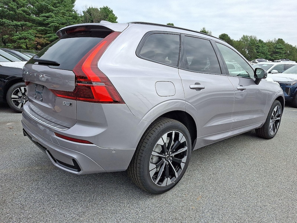 New 2026 Volvo XC60 B5 Plus SUV