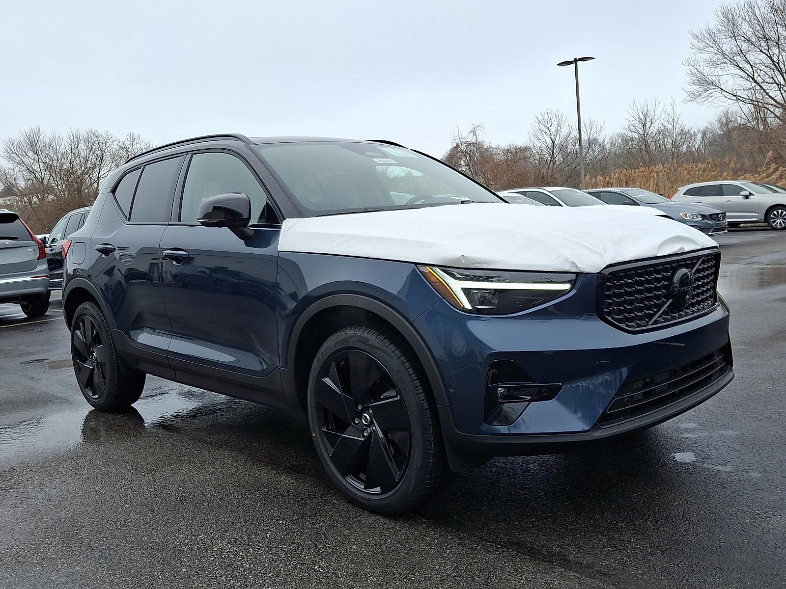 2026 Volvo XC40 SUV 