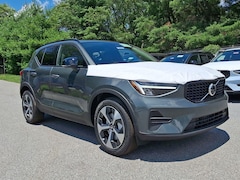 2026 Volvo XC40 B5 Core AWD SUV