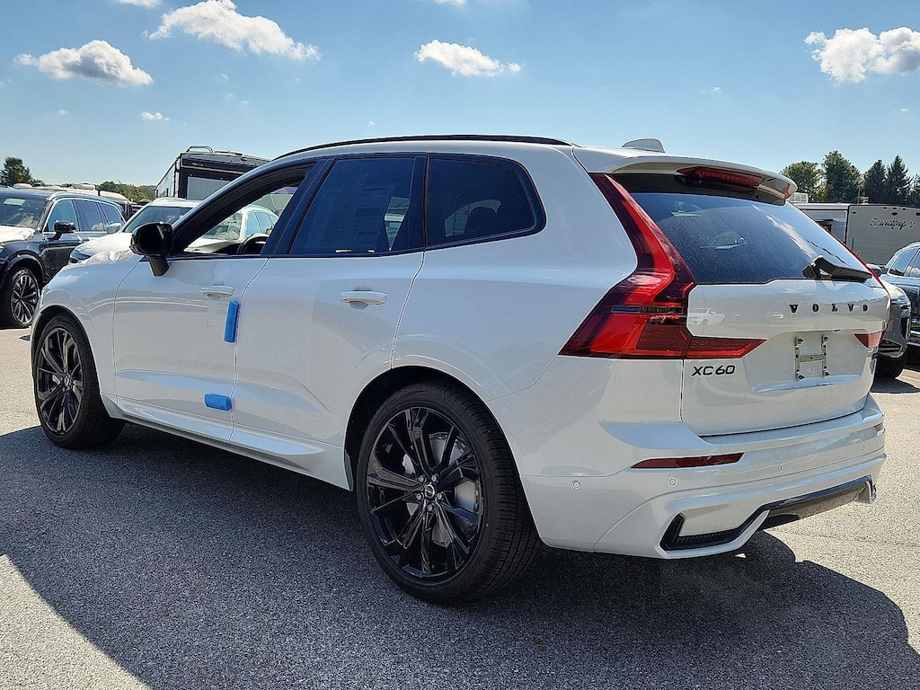New 2026 Volvo XC60 B5 Ultra Black Edition SUV