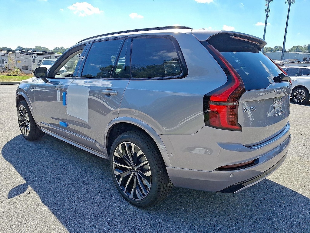New 2026 Volvo XC90 B6 Ultra Dark Theme 6-Seater SUV