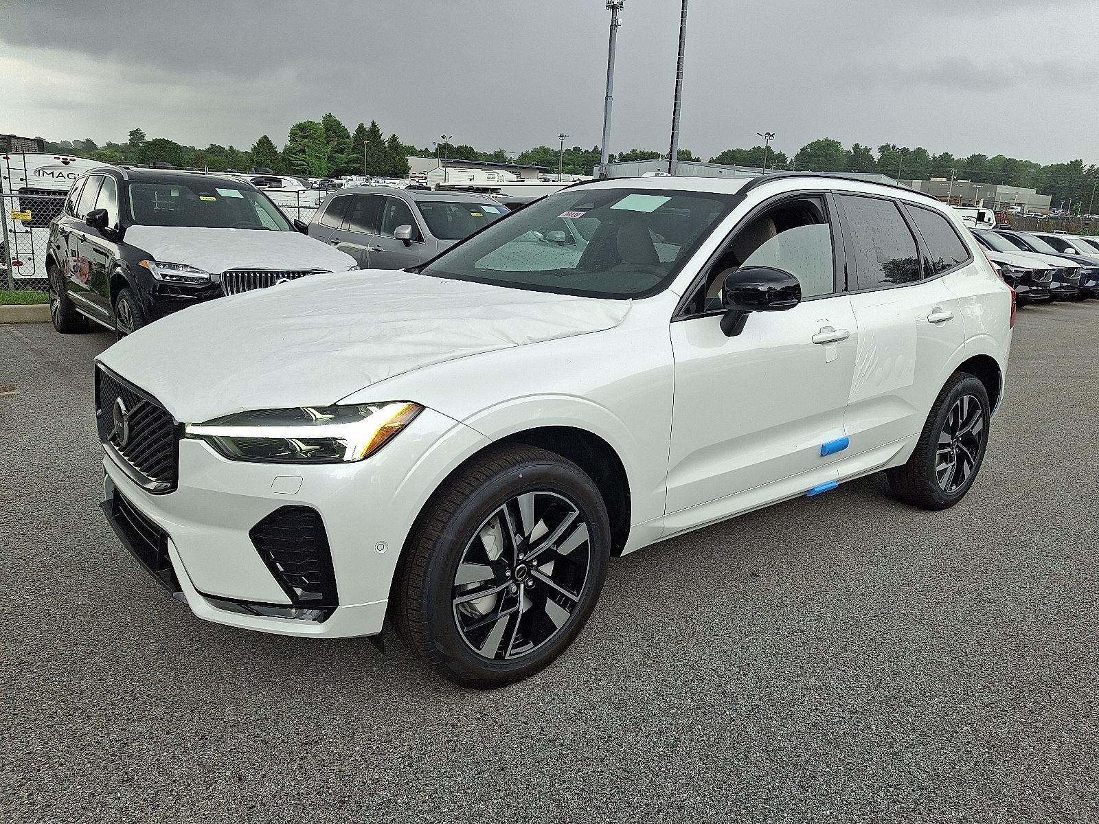 2026 Volvo XC60 B5 Plus photo 2