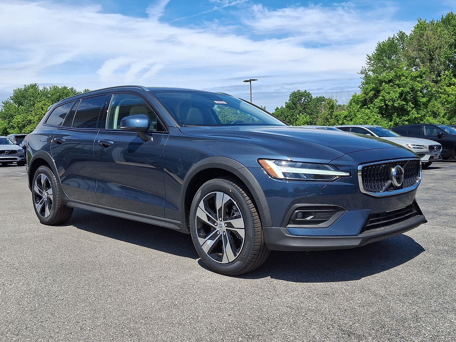 2026 Volvo V60 Cross Country Wagon 
