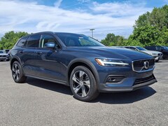 2026 Volvo V60 Cross Country B5 Plus AWD Wagon