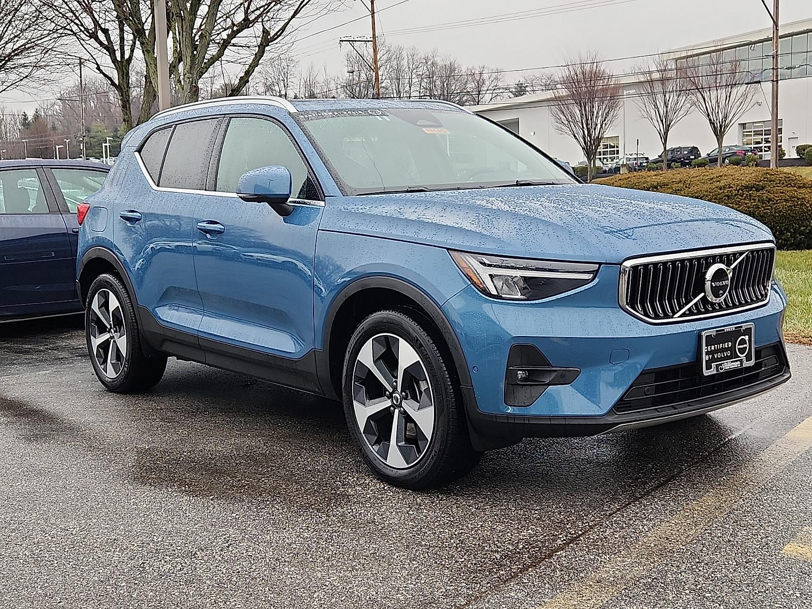 2025 Volvo XC40 Plus's photo