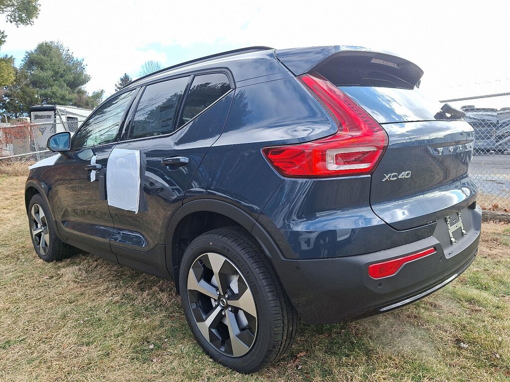 New 2026 Volvo XC40 B5 Plus SUV
