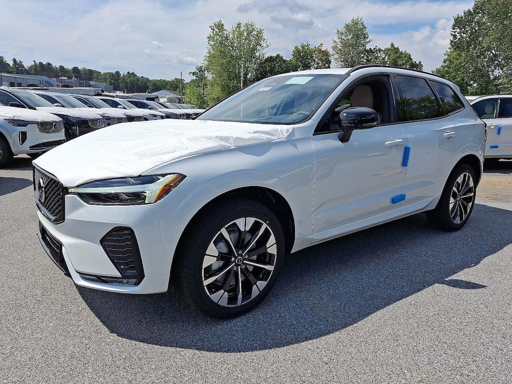 New 2026 Volvo XC60 B5 Plus SUV