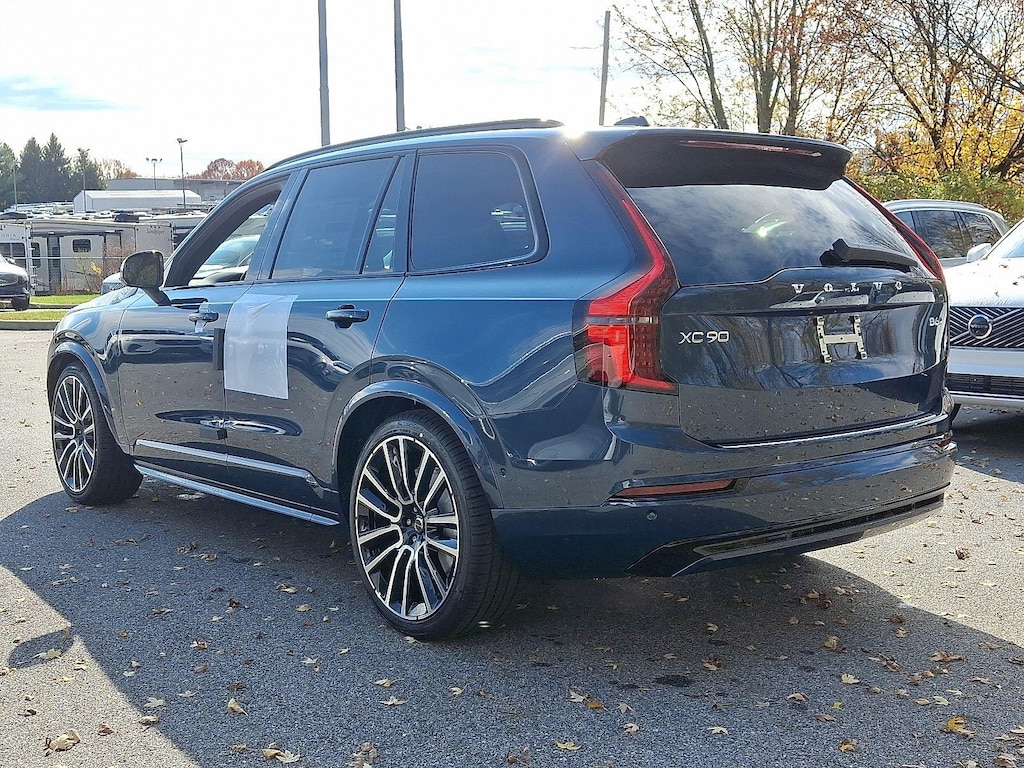 New 2026 Volvo XC90 B6 Ultra Dark Theme 7-Seater SUV