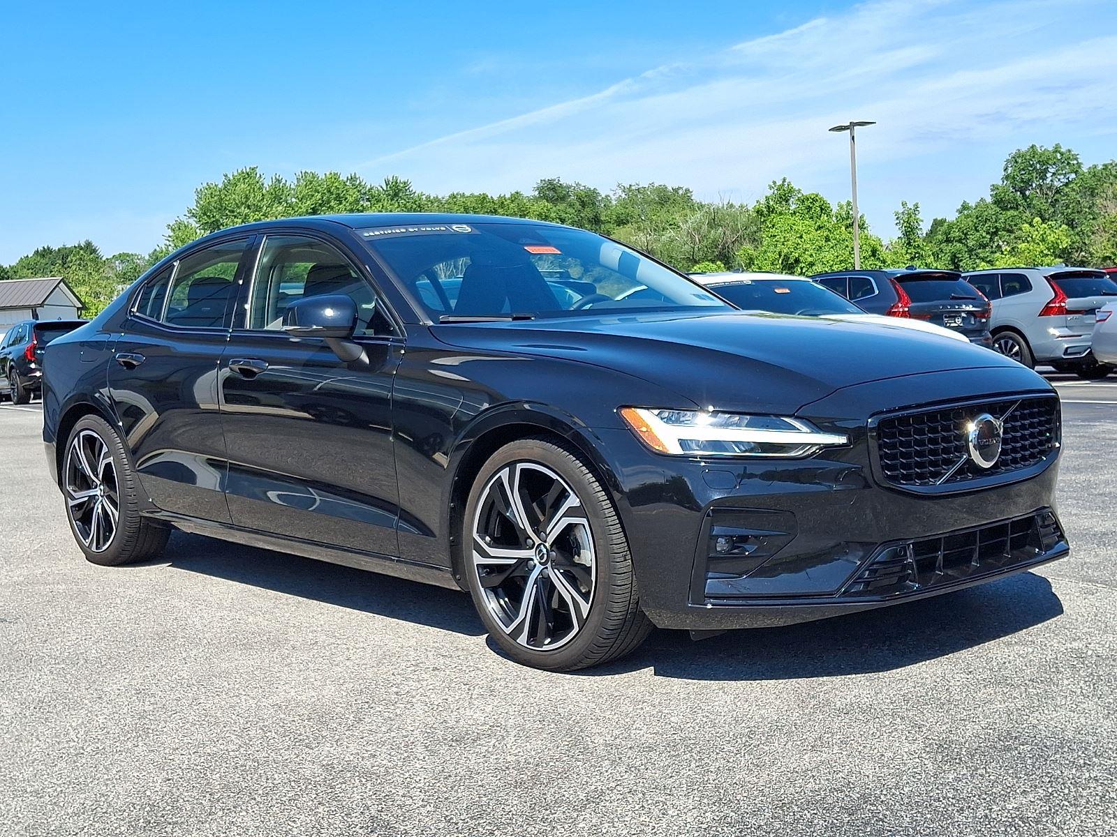 2024 Volvo S60 B5 Core Dark Theme AWD's photo