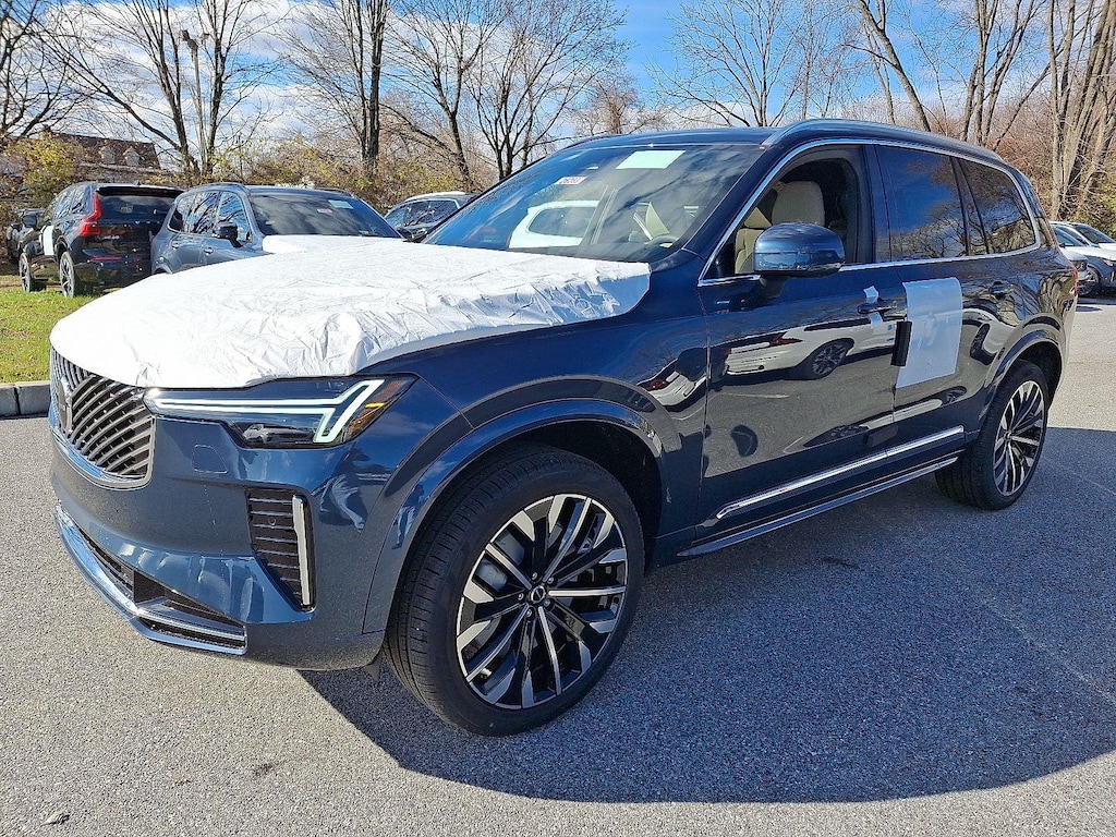 New 2026 Volvo XC90 B5 Core SUV