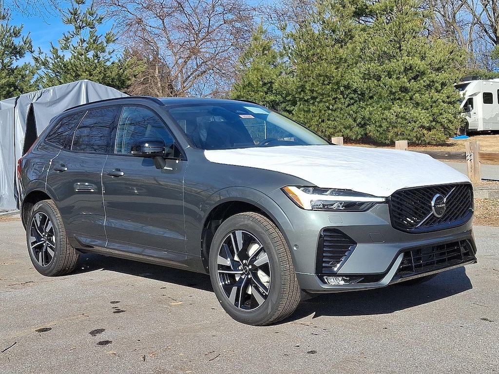 New 2026 Volvo XC60 B5 Plus SUV