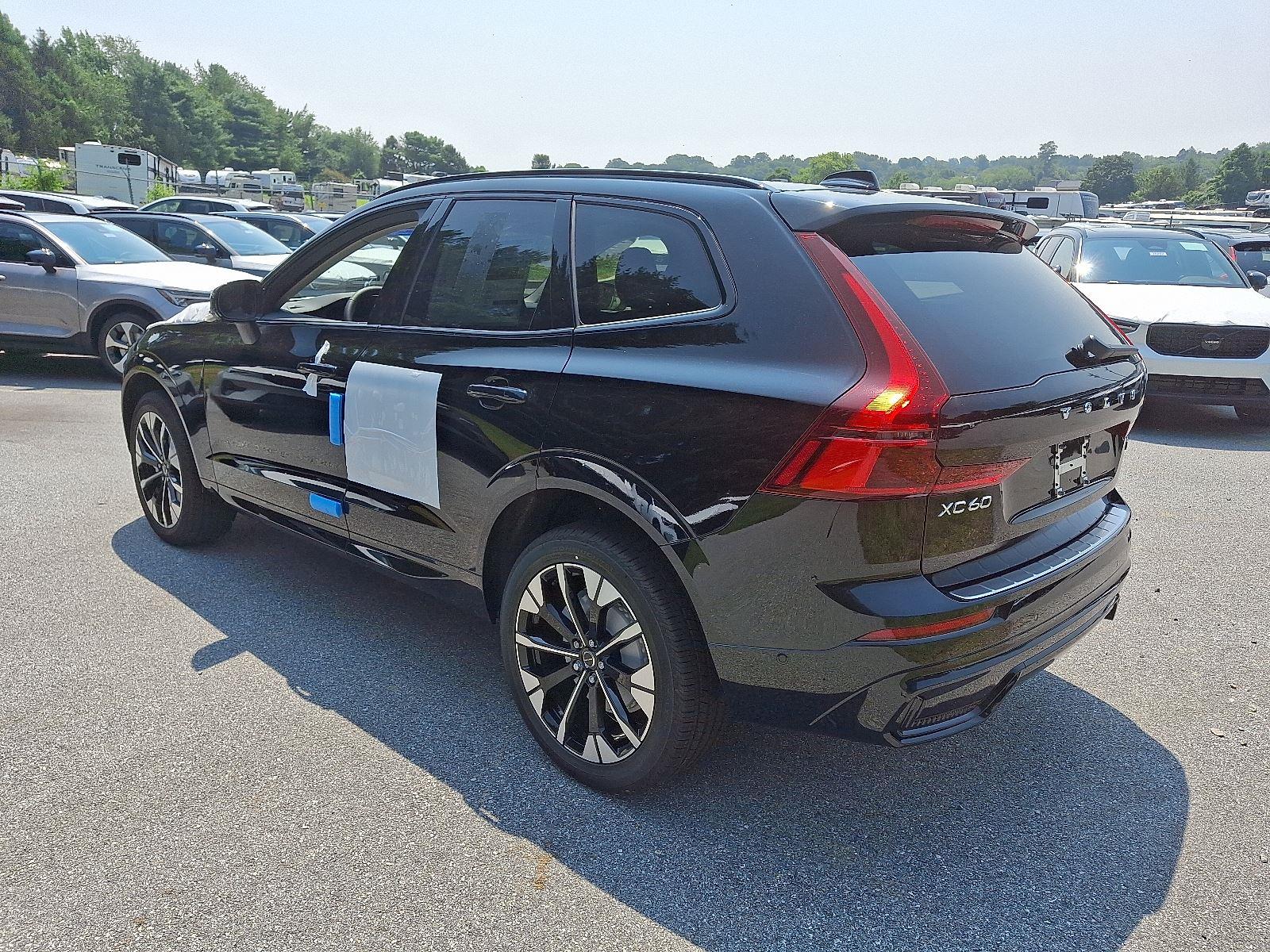 2026 Volvo XC60 B5 Plus photo 3