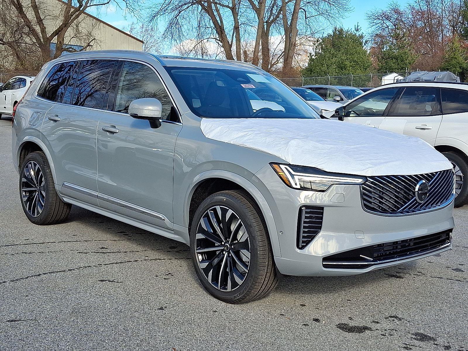 2026 Volvo XC90 Plus's photo