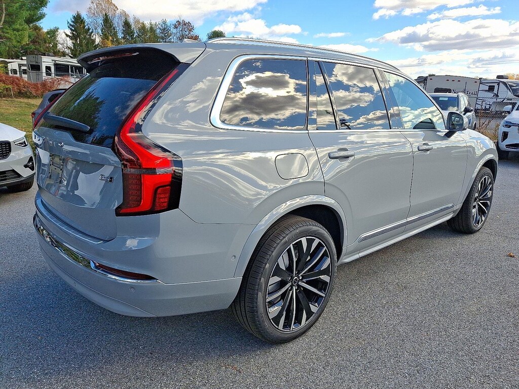 New 2026 Volvo XC90 B6 Plus 7-Seater SUV