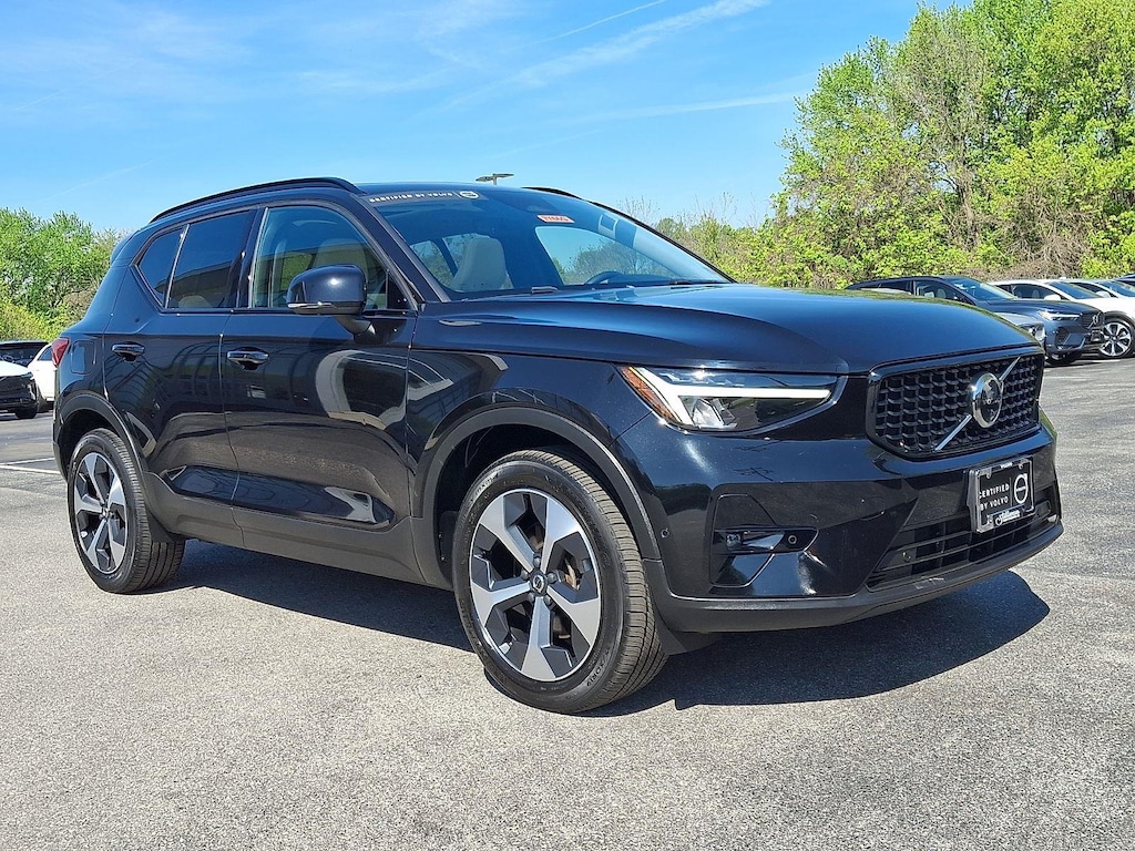 Certified 2024 Volvo XC40 Plus Dark Theme SUV