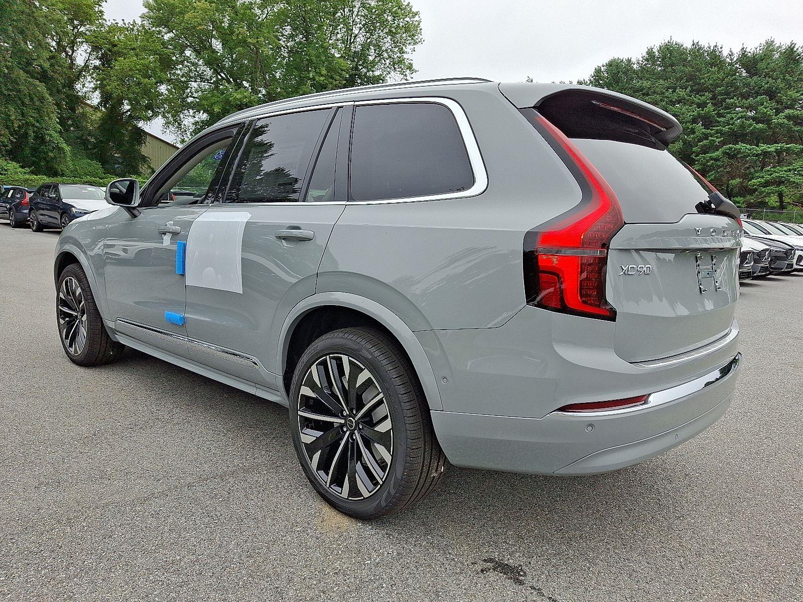 2026 Volvo XC90 Plus photo 2