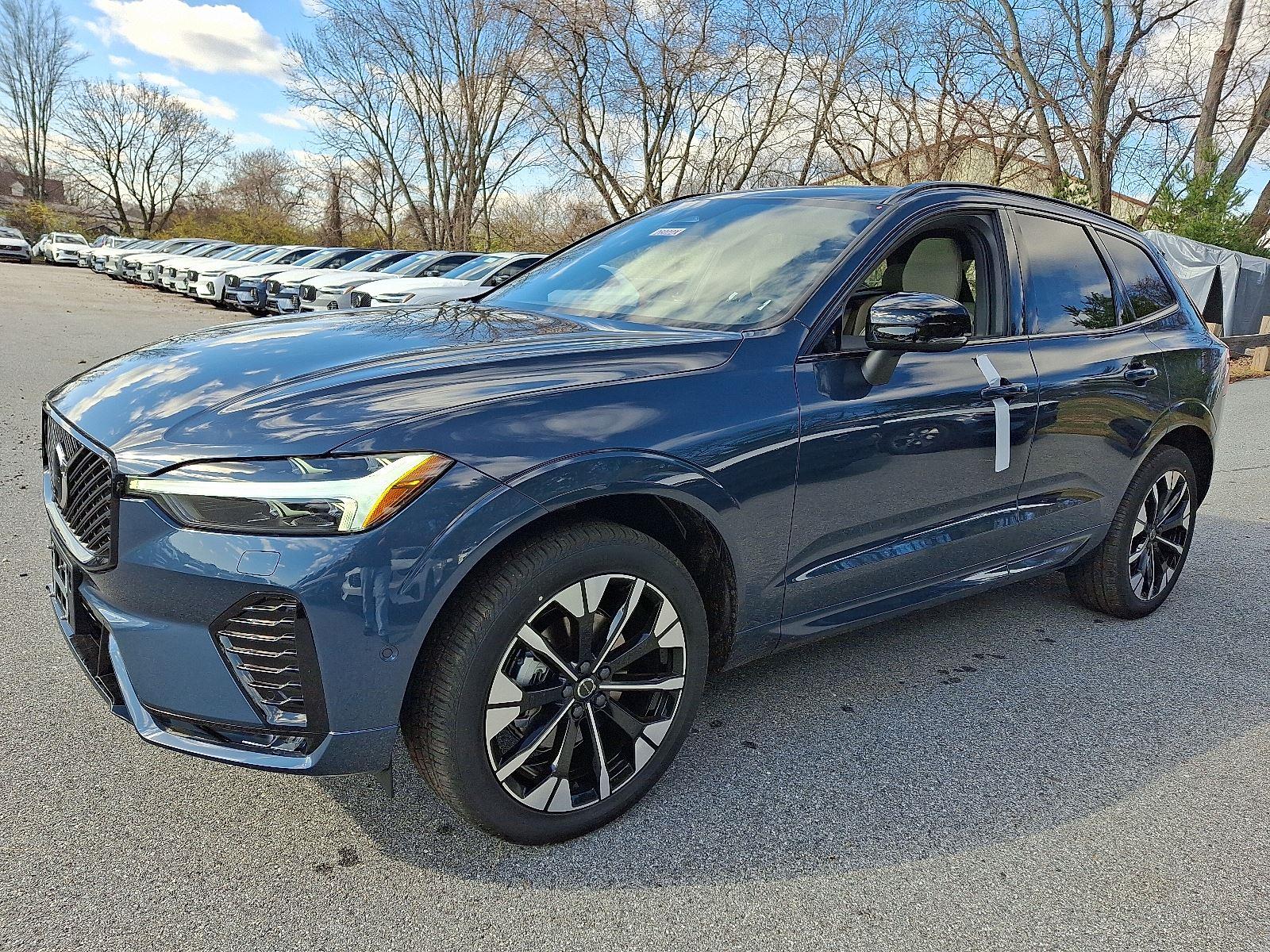 2026 Volvo XC60 B5 Plus photo 2