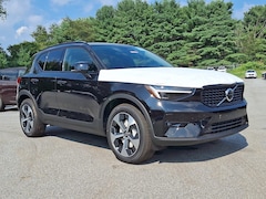 2026 Volvo XC40 B5 Plus AWD SUV