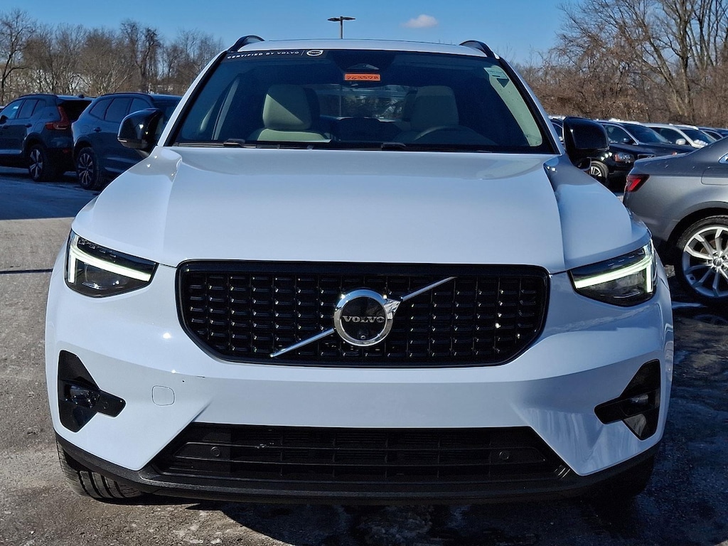 Certified 2024 Volvo XC40 Plus Dark Theme SUV
