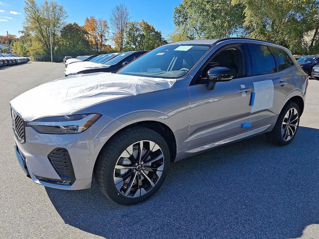 New 2026 Volvo XC60 B5 Plus SUV