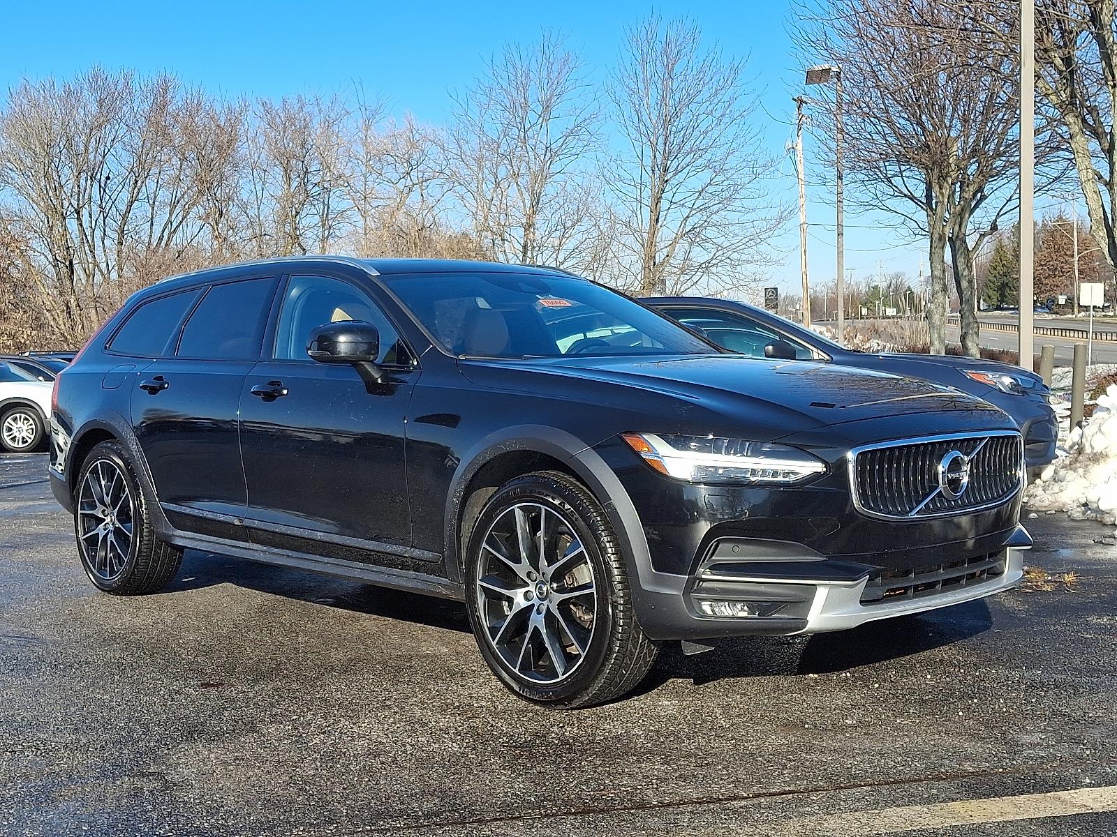 2018 Volvo V90 Cross Country's photo