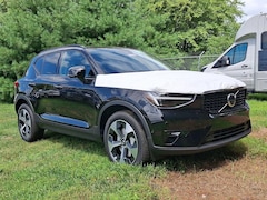 2026 Volvo XC40 B5 Plus AWD SUV