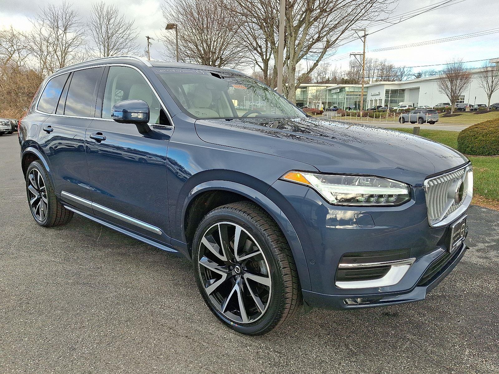 2023 Volvo XC90 Plus's photo