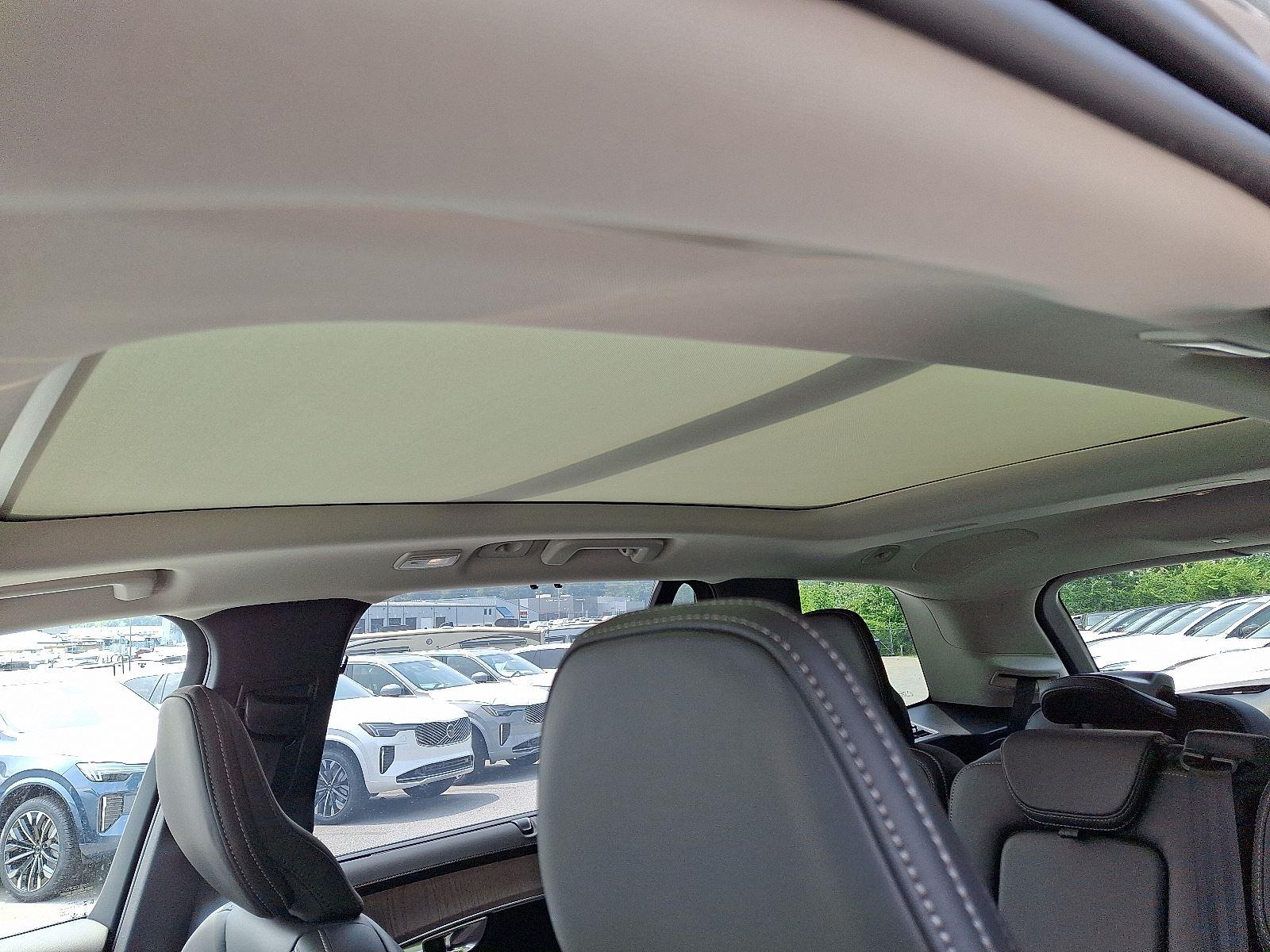 2026 Volvo XC90 Ultra - Photo 10
