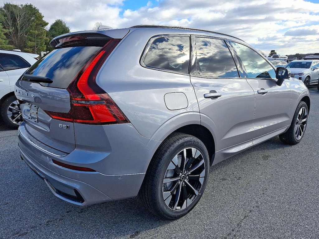 New 2026 Volvo XC60 B5 Plus SUV