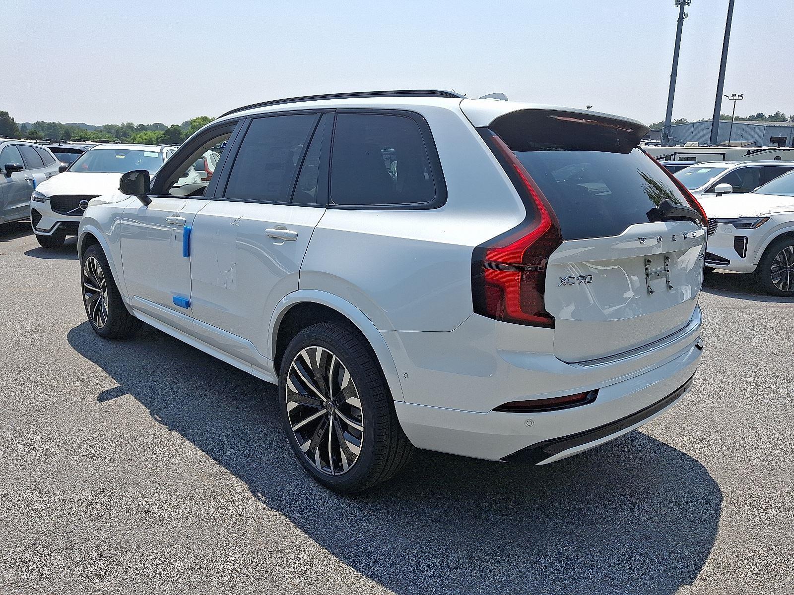 2026 Volvo XC90 photo 3