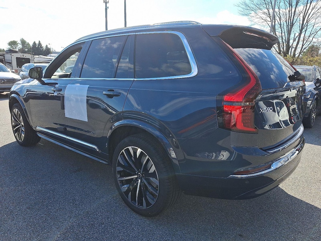 New 2026 Volvo XC90 B5 Core SUV