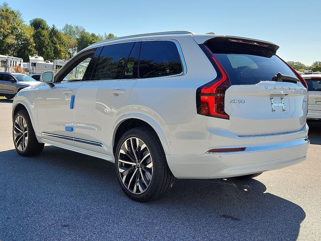 New 2026 Volvo XC90 plug-in hybrid T8 Plus 7-Seater SUV