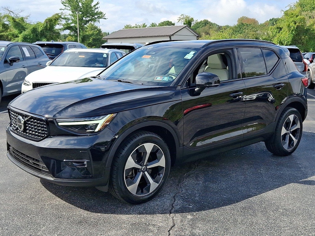 Certified 2024 Volvo XC40 Plus Dark Theme SUV