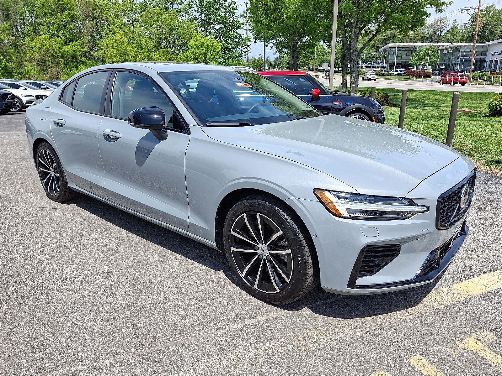 2025 Volvo S60 T8 Recharge Plus Dark AWD's photo