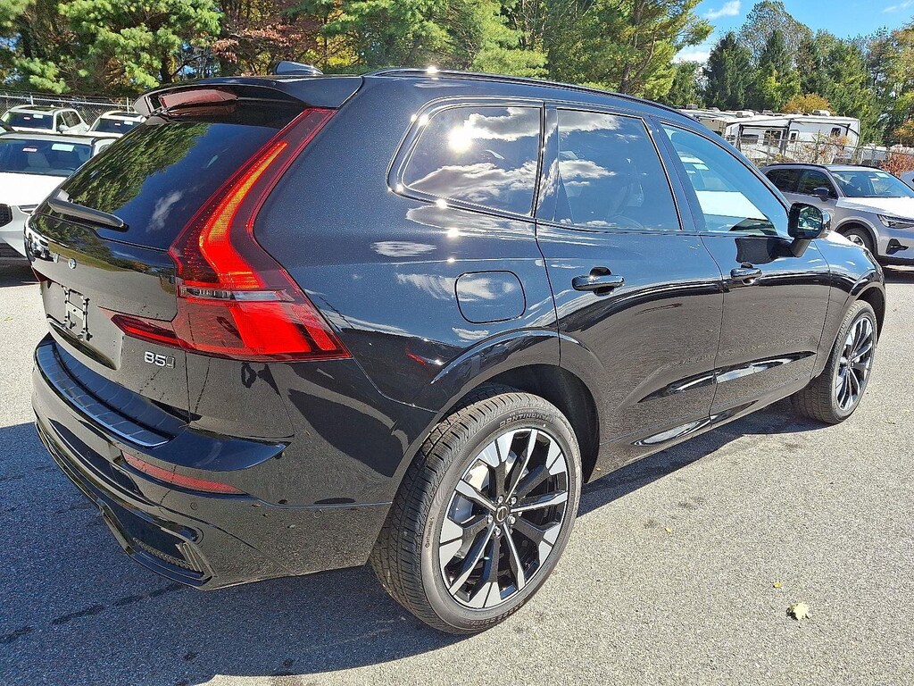 New 2026 Volvo XC60 B5 Plus SUV