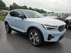 2026 Volvo XC40 B5 Plus AWD SUV