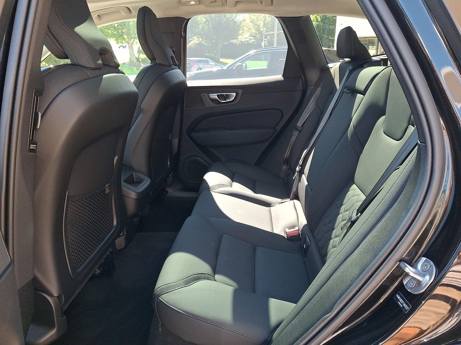 2026 Volvo XC60 Plus - Photo 6