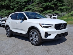 2026 Volvo XC40 B5 Plus AWD SUV