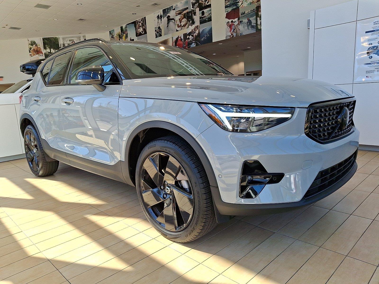 2026 Volvo XC40 SUV 