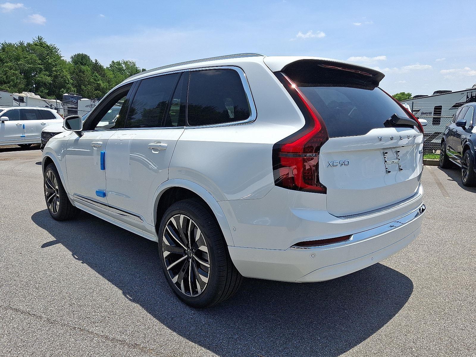 2026 Volvo XC90 Plus photo 3