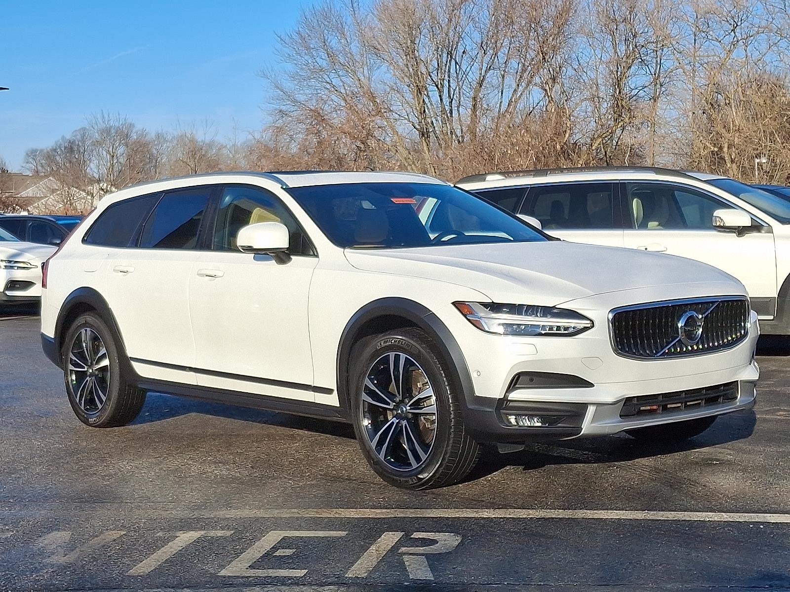 2018 Volvo V90 Cross Country Base's photo