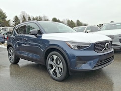 2026 Volvo XC40 B5 Core AWD SUV
