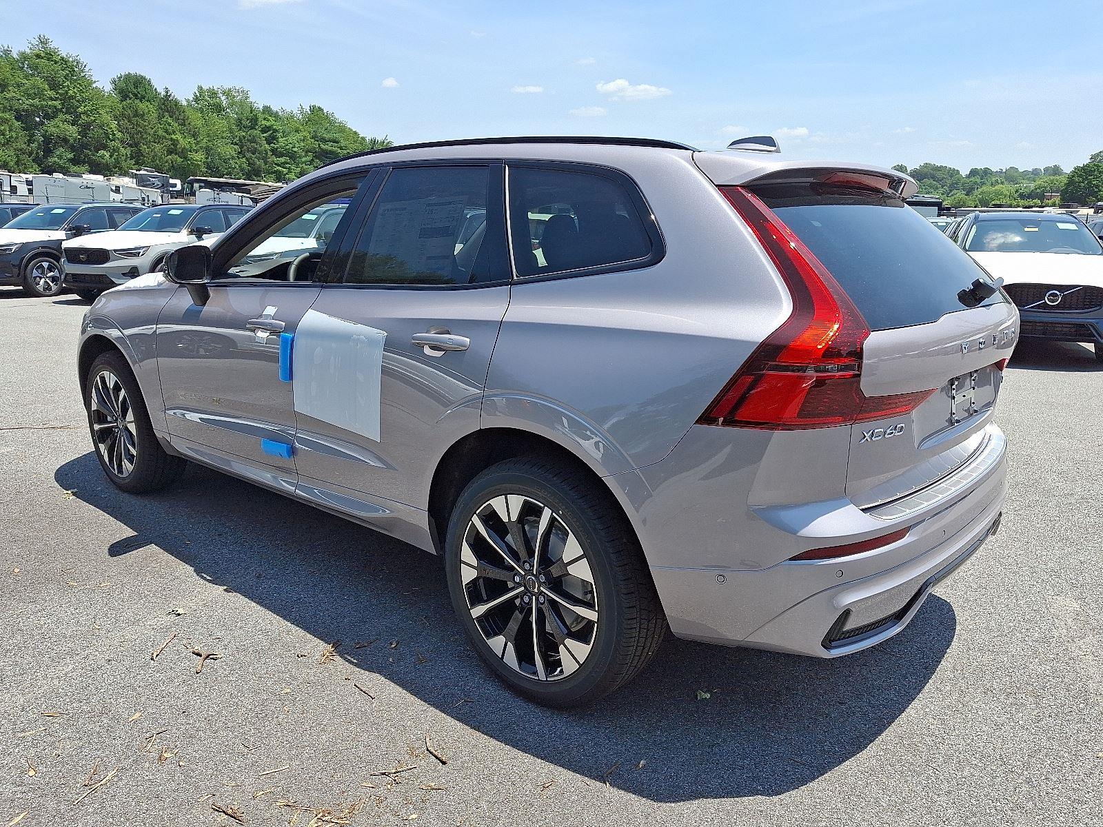 2026 Volvo XC60 B5 Plus photo 3