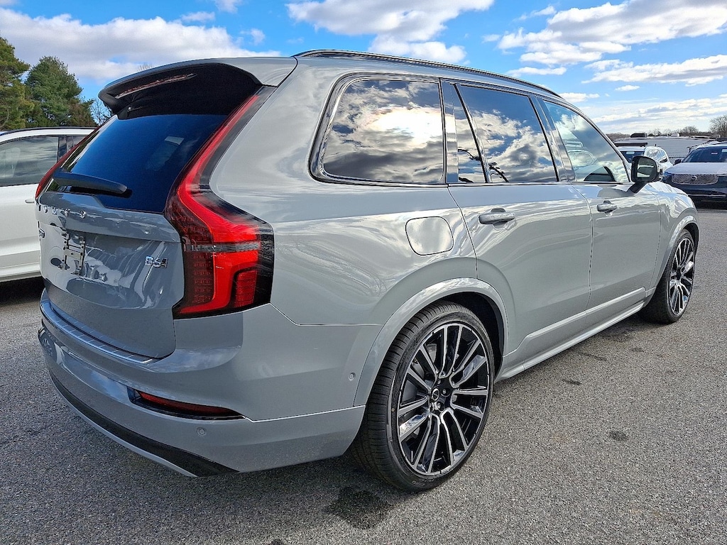 New 2026 Volvo XC90 B6 Ultra Dark Theme 7-Seater SUV