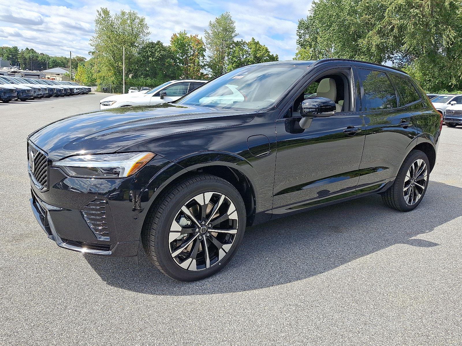 2026 Volvo XC60 Hybrid T8 Plus photo 2