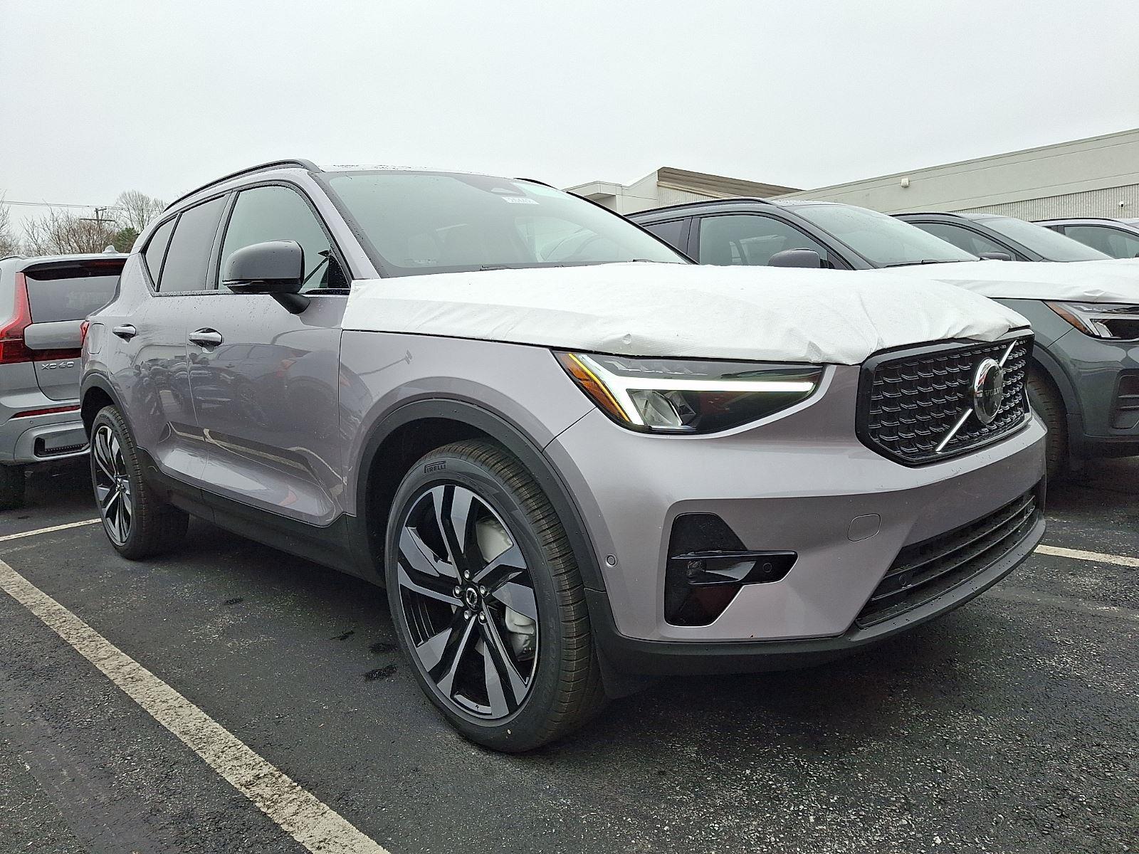 2026 Volvo XC40 SUV 