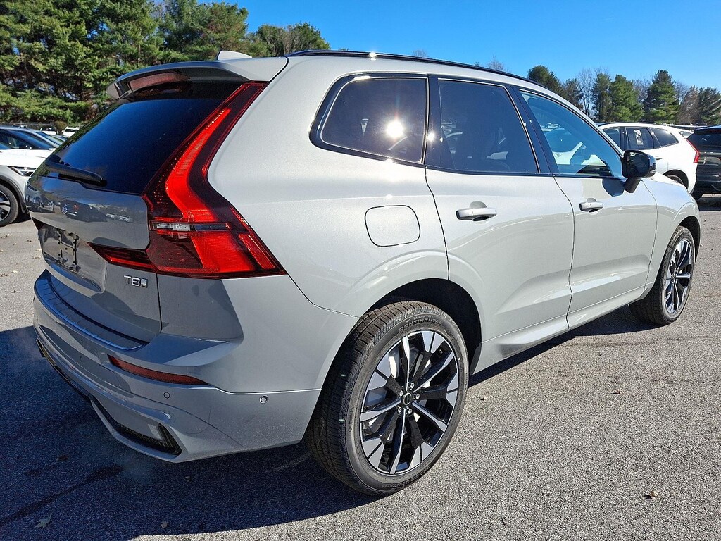 New 2026 Volvo XC60 plug-in hybrid T8 Plus SUV
