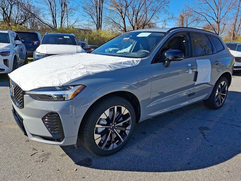 New 2026 Volvo XC60 plug-in hybrid T8 Plus SUV